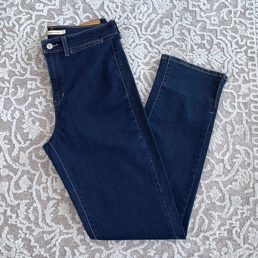 NWOT Levi’s Tailored 724 High Rise Straight - Picture 2 of 16